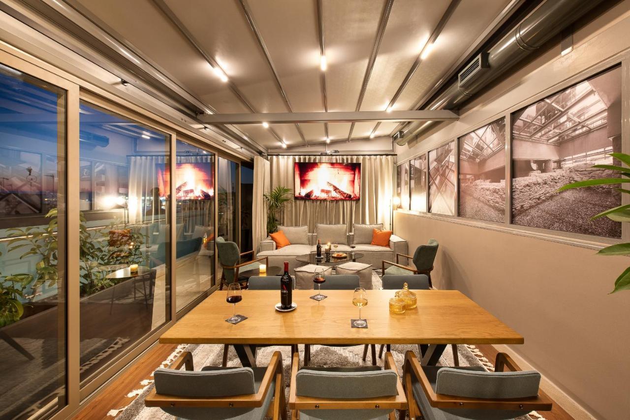 S Hotel Boutique Tesalonika Bagian luar foto The Sky Bar